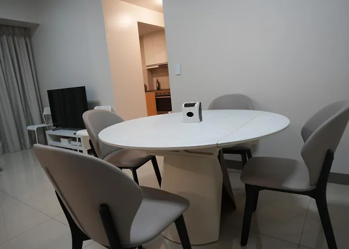 Spacious 3br With Pool Access And View